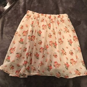 Creme floral mini skirt